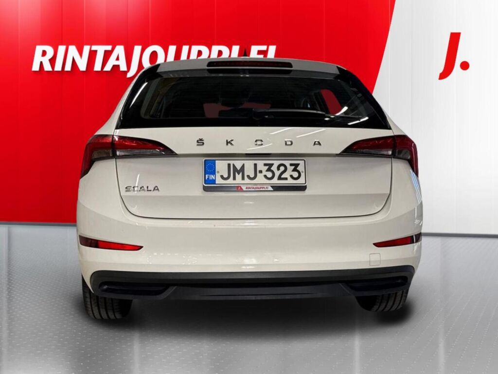 Skoda Scala 2021 Valkoinen