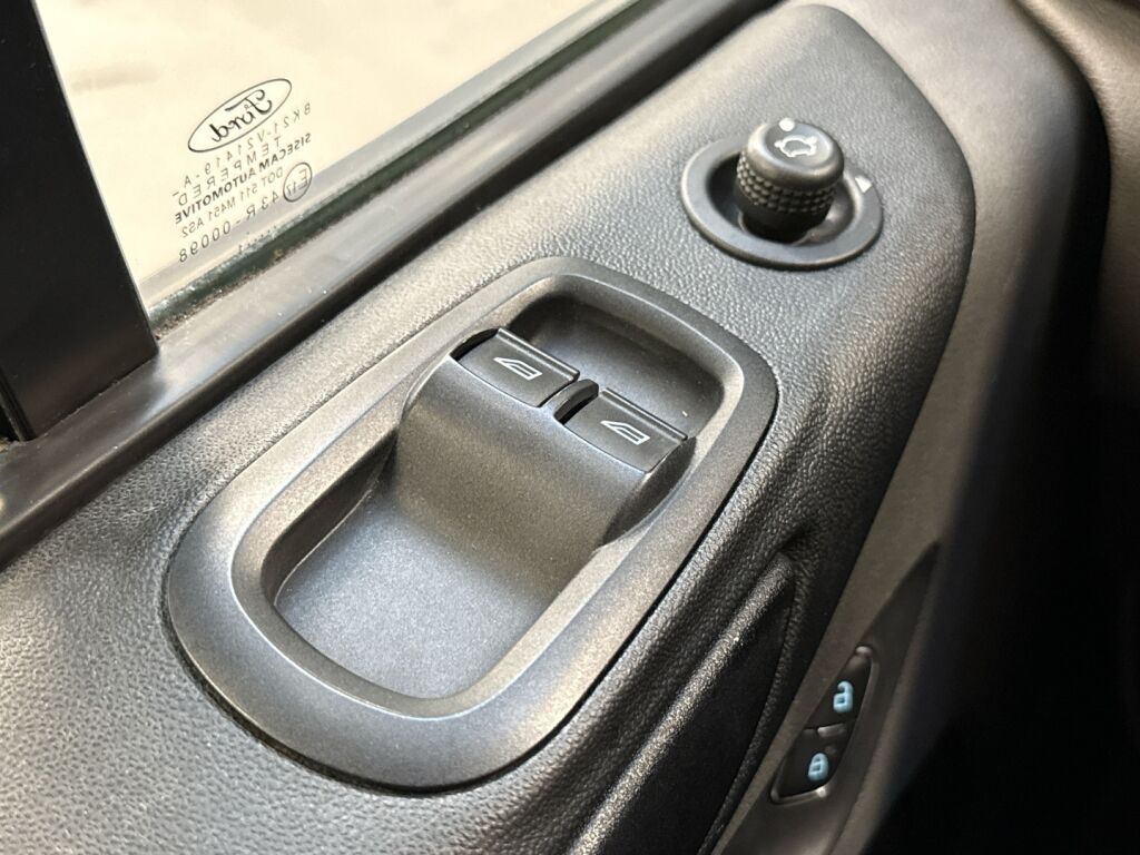 Ford Transit Custom 2021 Musta