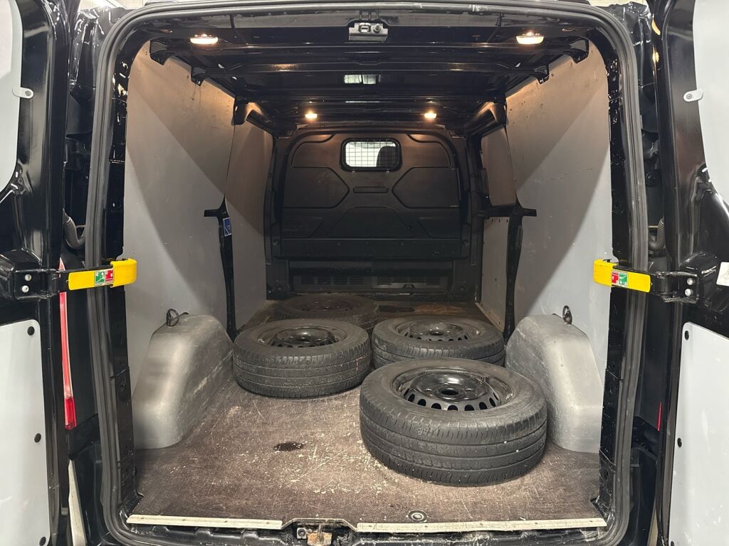 Ford Transit Custom 2021 Musta