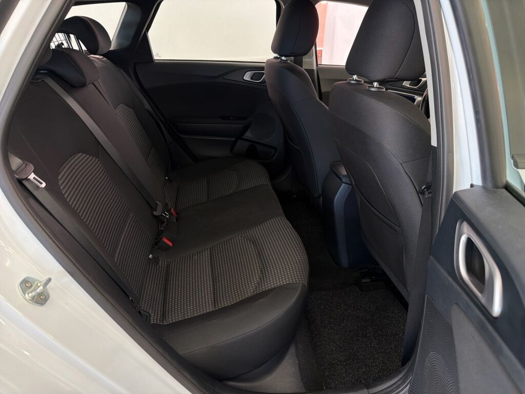 Kia Ceed 2021 Valkoinen