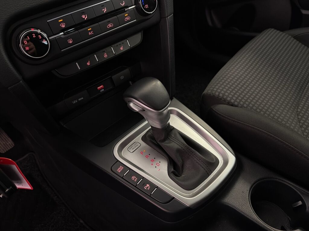 Kia Ceed 2021 Valkoinen