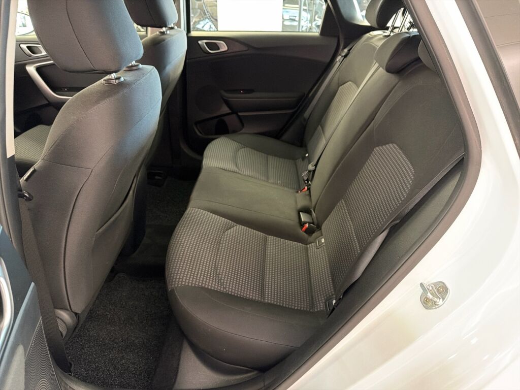 Kia Ceed 2021 Valkoinen