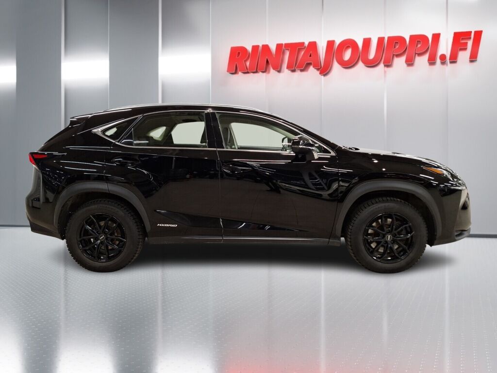 Lexus NX 2017 Musta