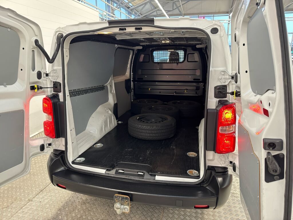 Peugeot Expert 2022 Valkoinen