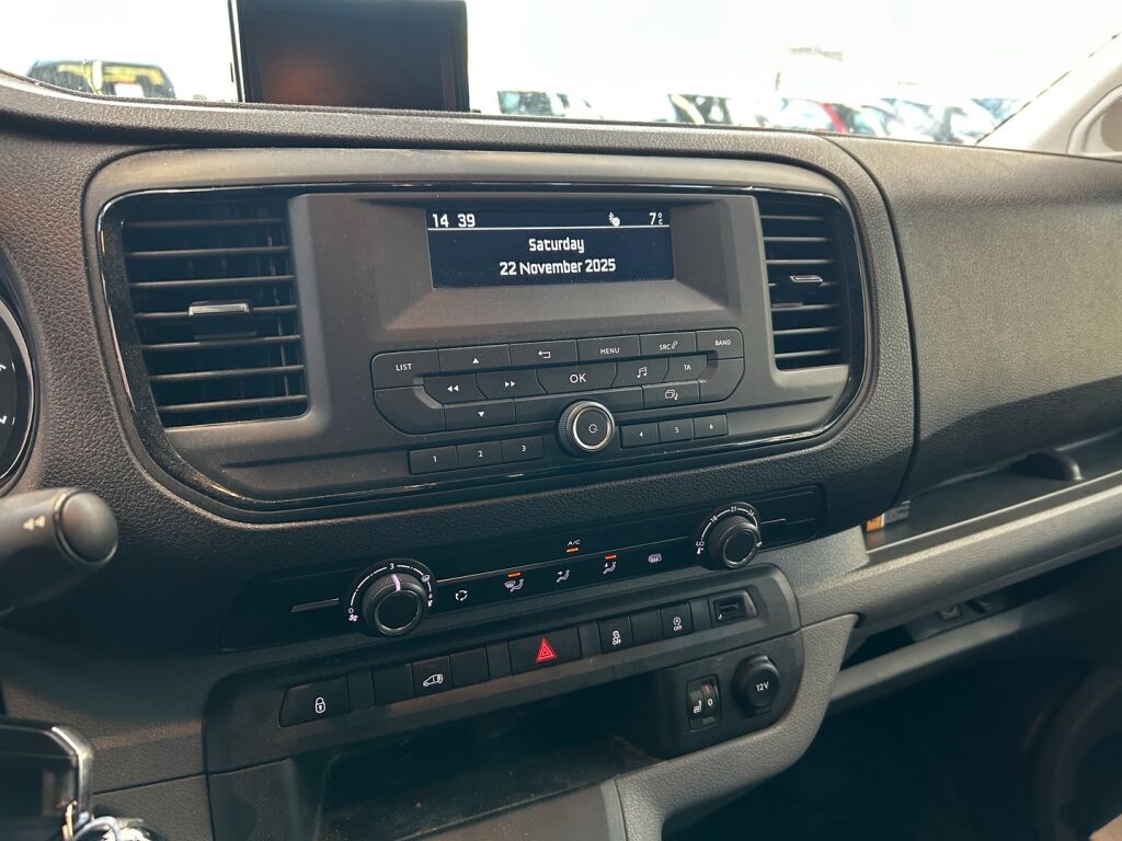 Peugeot Expert 2022 Valkoinen