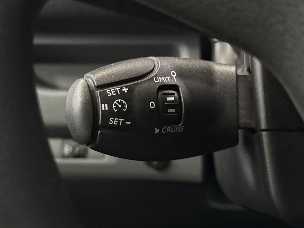 Peugeot Expert 2023 Valkoinen