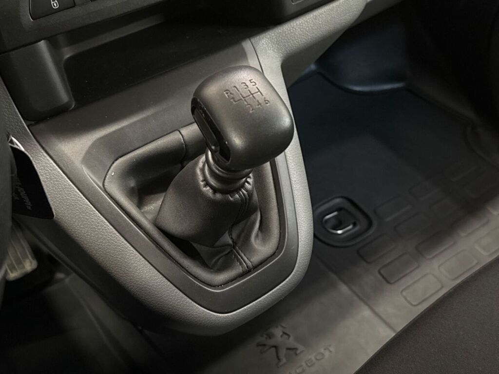 Peugeot Expert 2023 Valkoinen