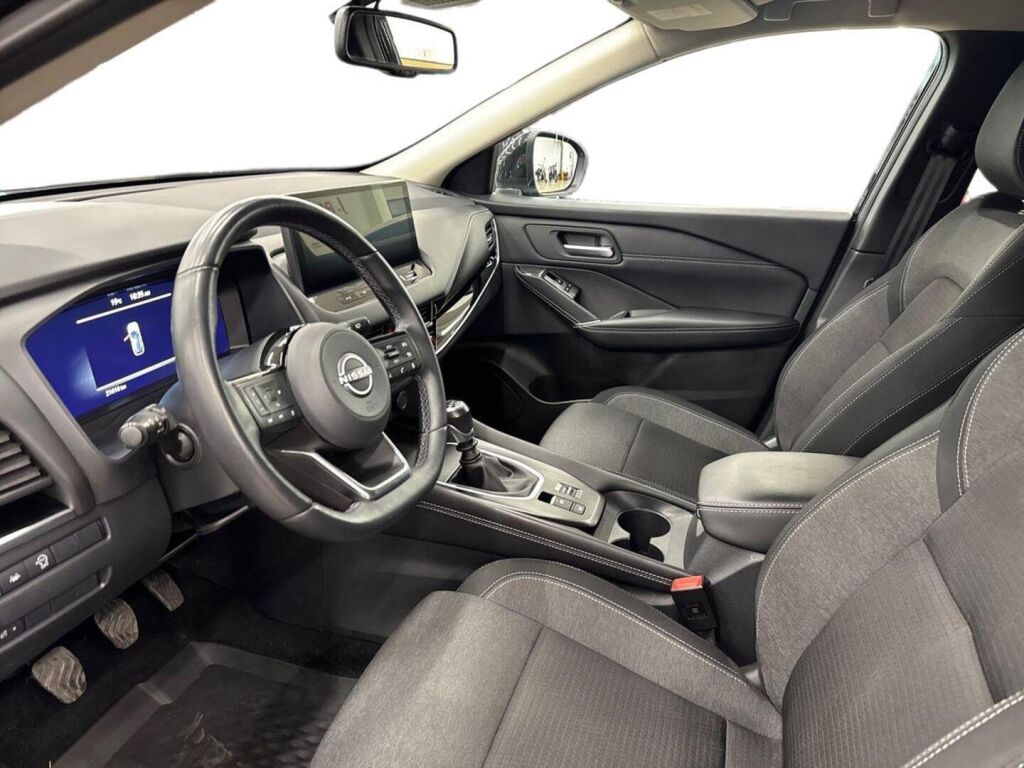 Nissan Qashqai 2023 Musta