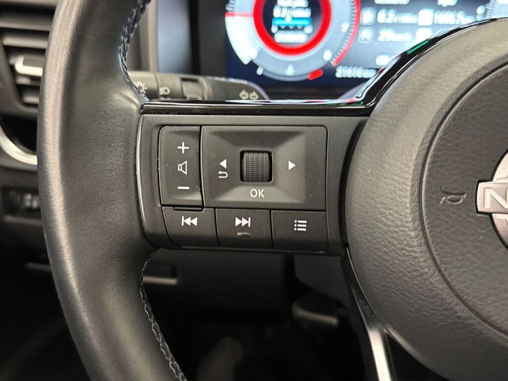 Nissan Qashqai 2023 Musta