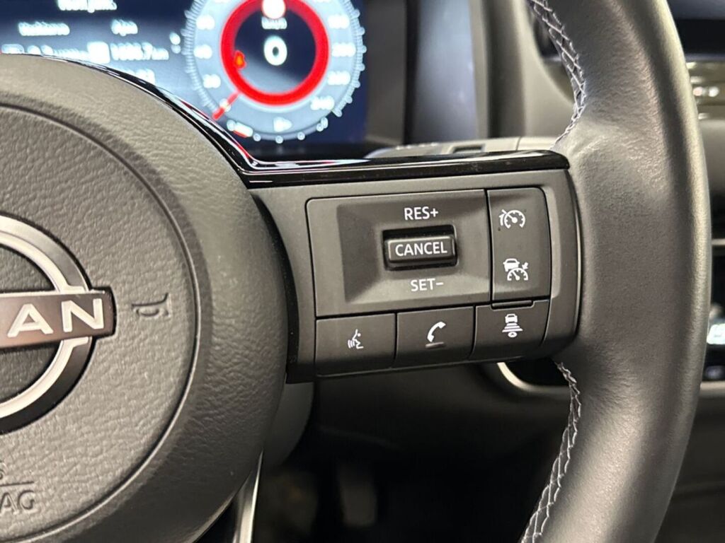 Nissan Qashqai 2023 Musta