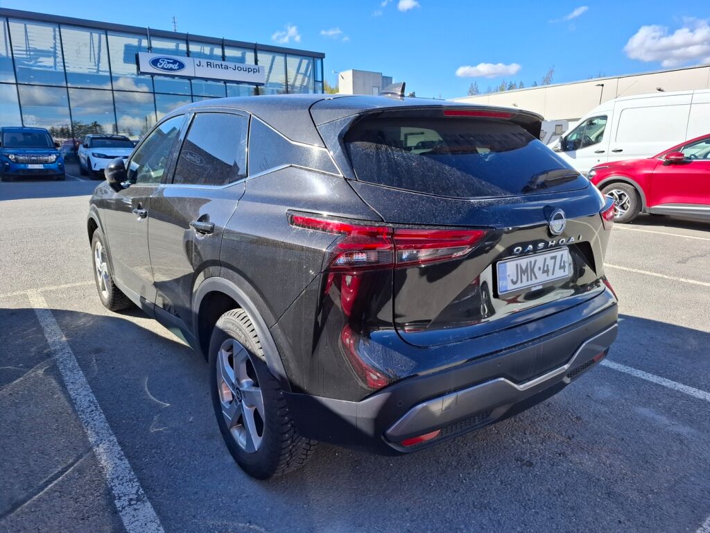 Nissan Qashqai 2023 Musta