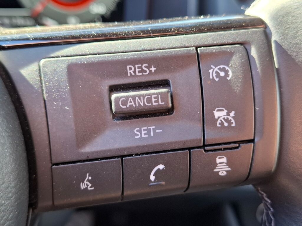 Nissan Qashqai 2023 Musta