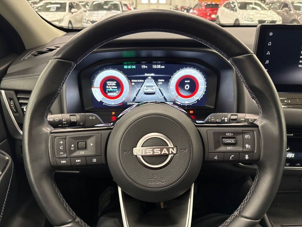 Nissan Qashqai 2023 Musta