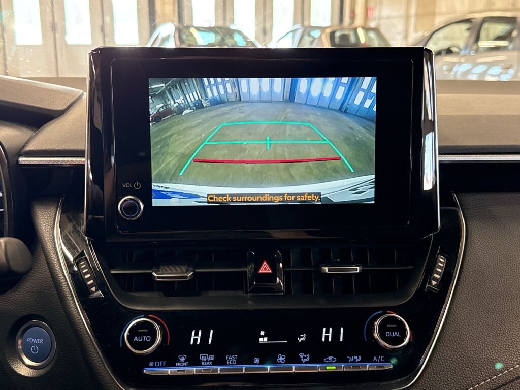 Toyota Corolla 2022 Valkoinen