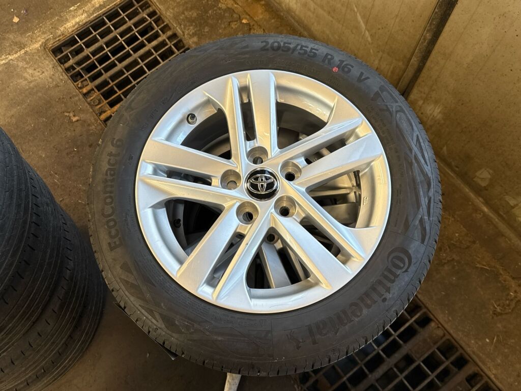 Toyota Corolla 2022 Valkoinen