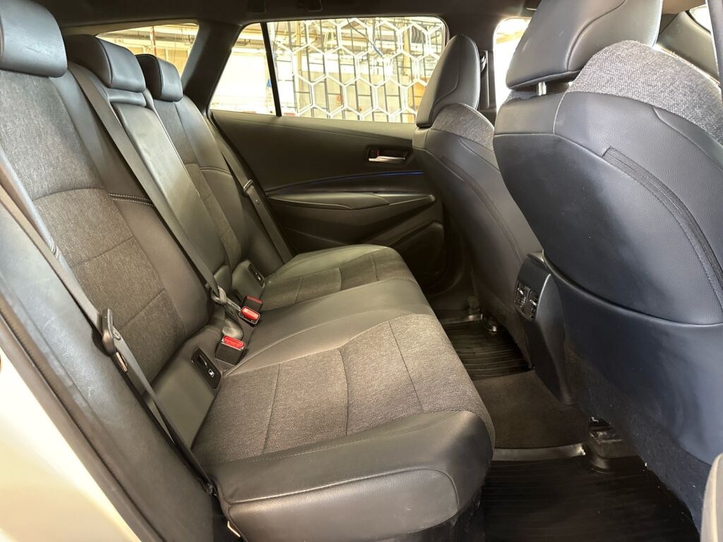 Toyota Corolla 2022 Valkoinen