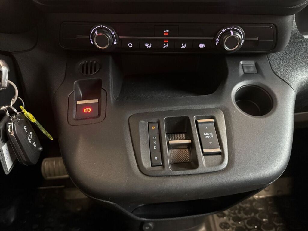 Opel Combo-e 2022 Valkoinen