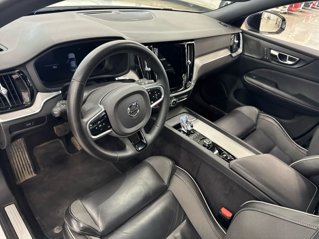 Volvo S60 2023 Valkoinen