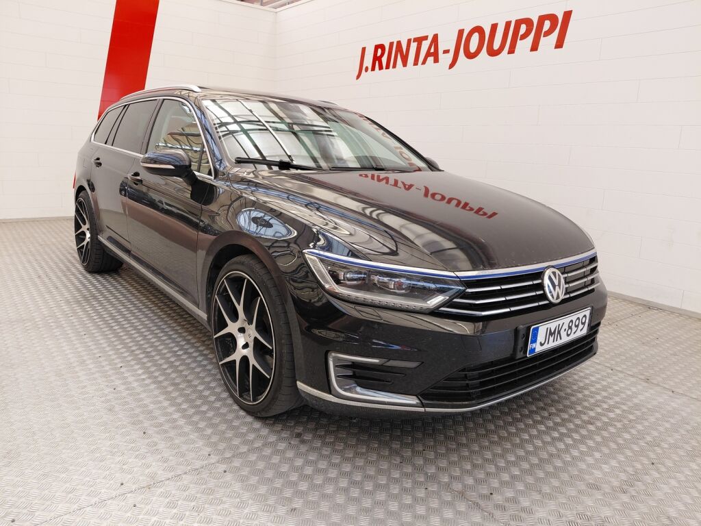 Volkswagen Passat 2016 Musta