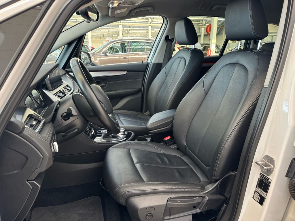 BMW 218 2022 Valkoinen