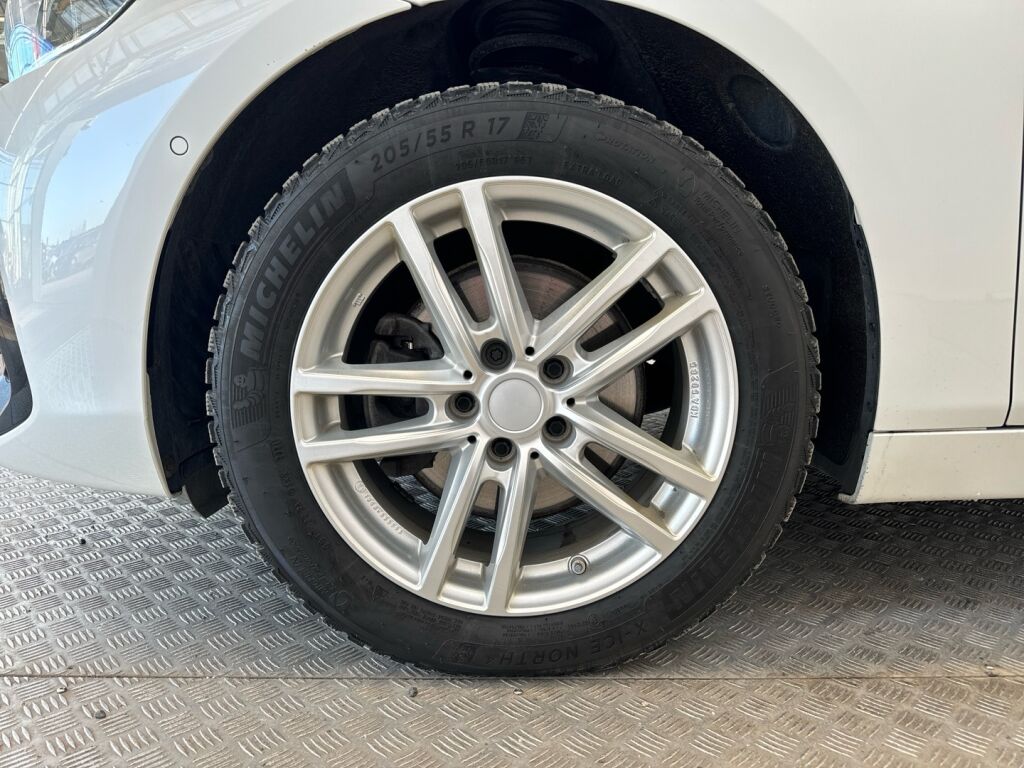 BMW 218 2022 Valkoinen