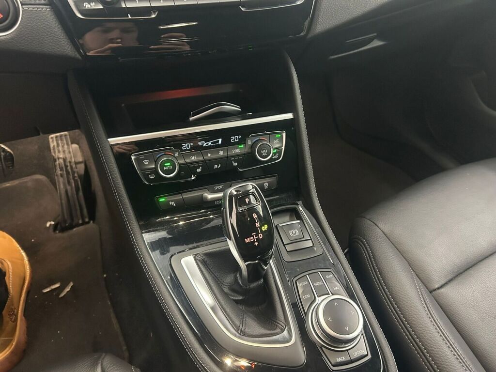 BMW 218 2022 Valkoinen