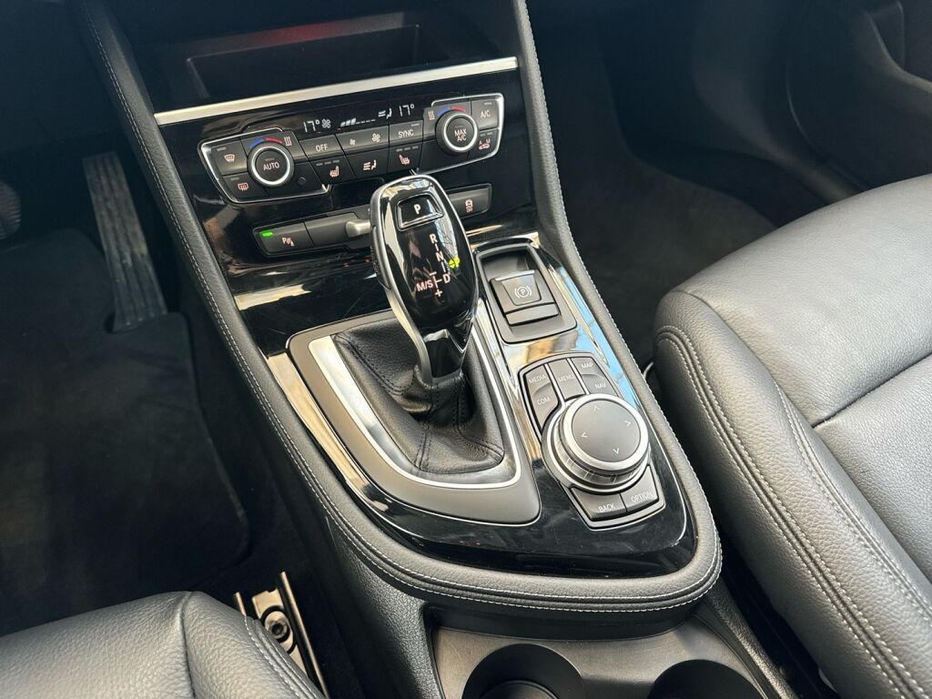 BMW 218 2022 Valkoinen