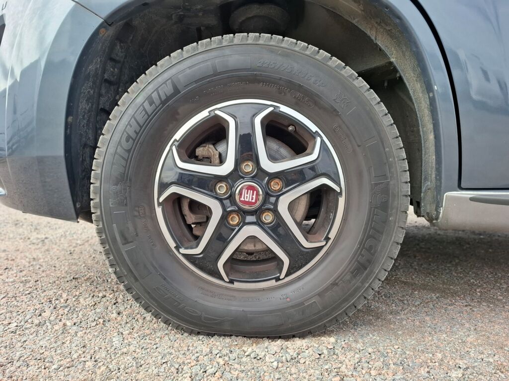 Bürstner Ixeo Time IT 726 J.Edition 2022 Harmaa