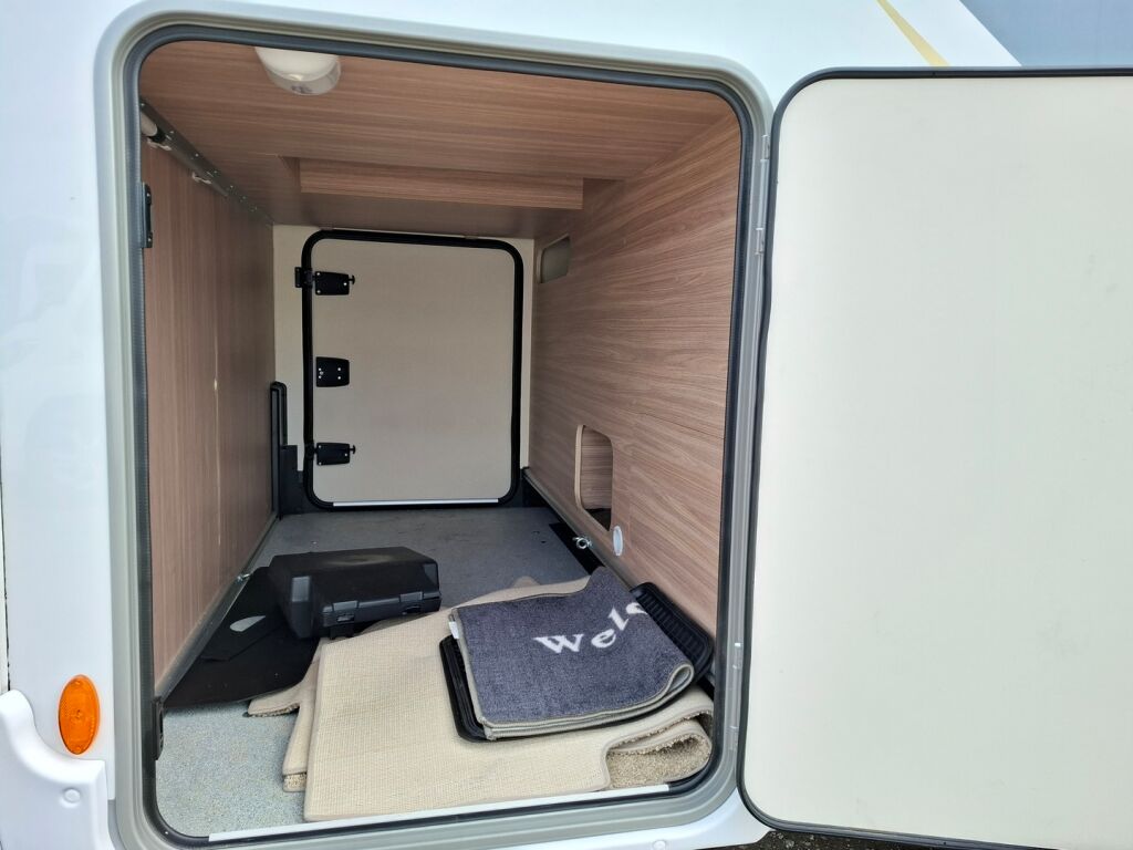 Bürstner Ixeo Time IT 726 J.Edition 2022 Harmaa