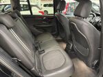BMW 218 2022 Musta