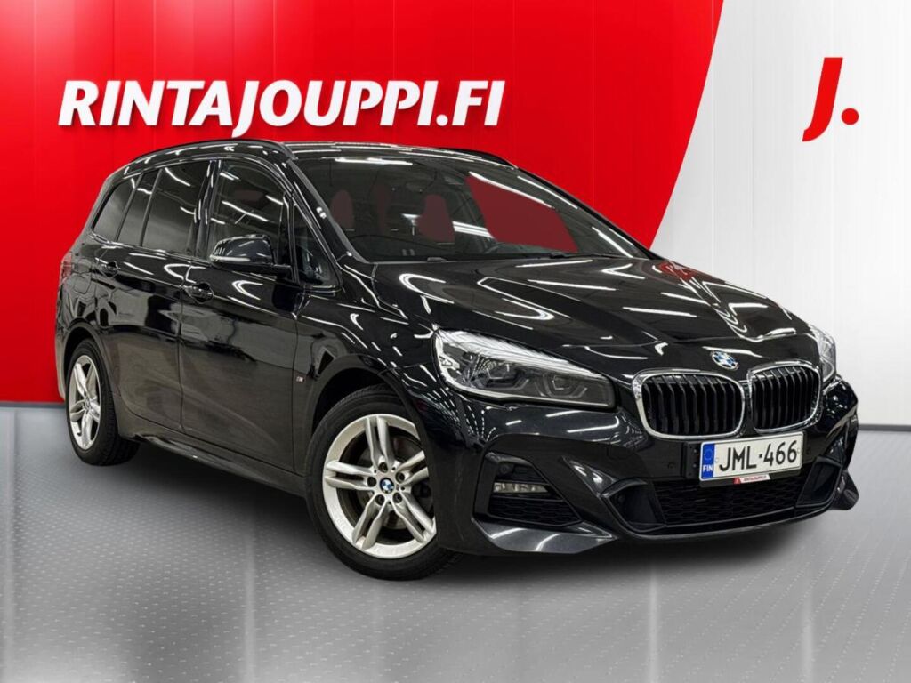 BMW 218 2022 Musta