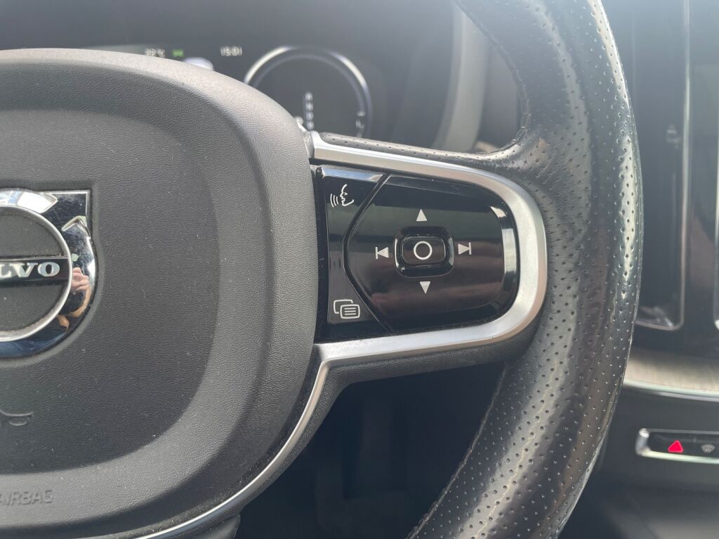Volvo XC60 2018 Harmaa