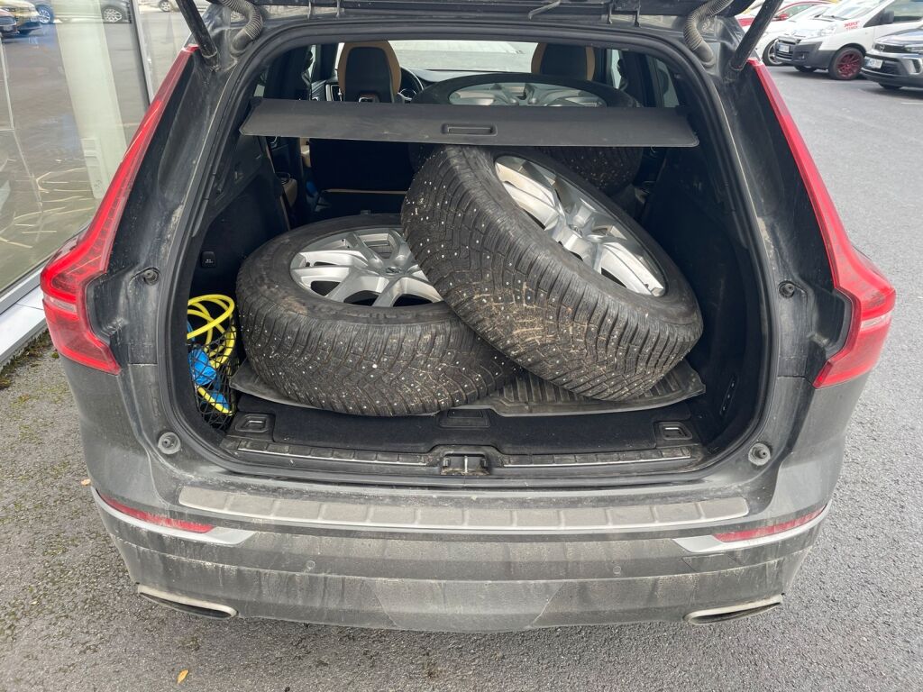 Volvo XC60 2018 Harmaa