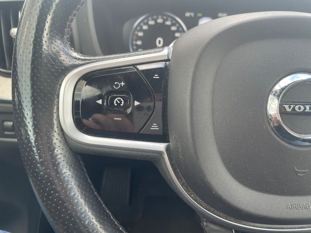 Volvo XC60 2018 Harmaa