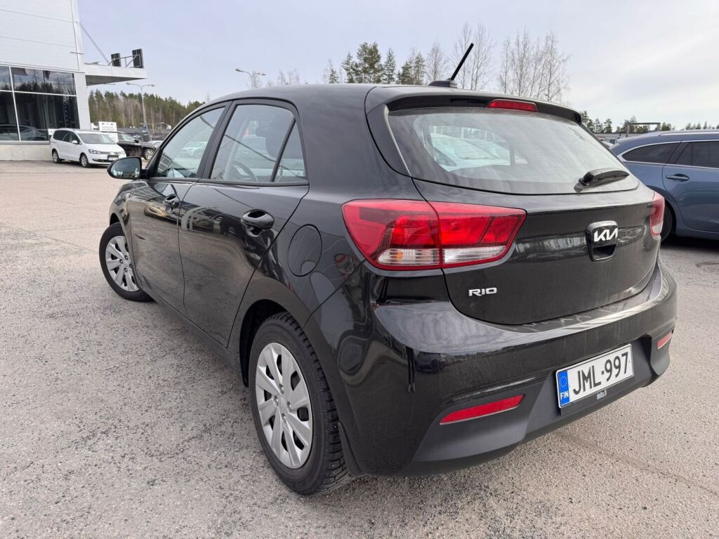 Kia Rio 2022 Musta