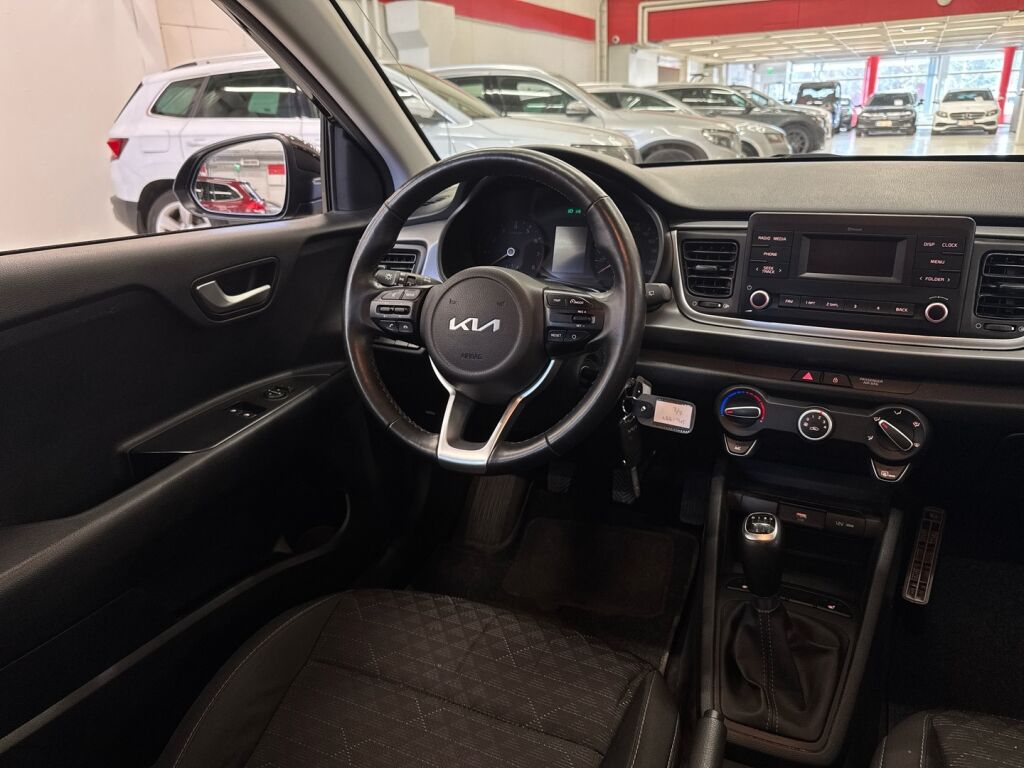 Kia Rio 2022 Musta