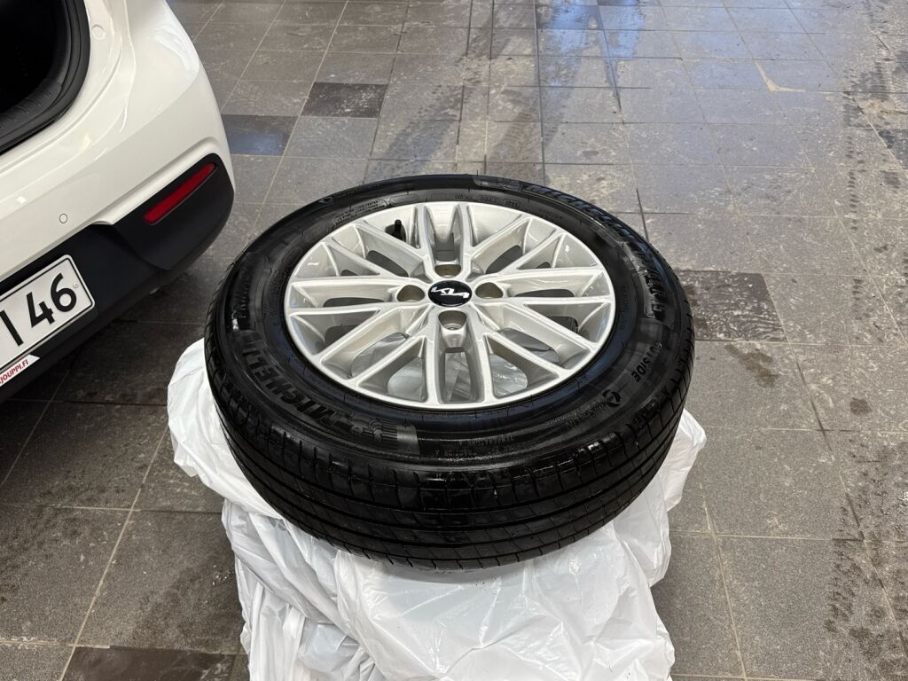 Kia Rio 2023 Valkoinen