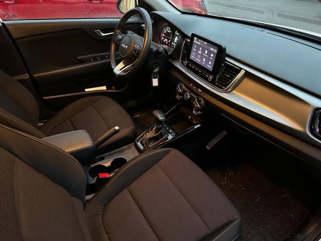 Kia Rio 2023 Valkoinen