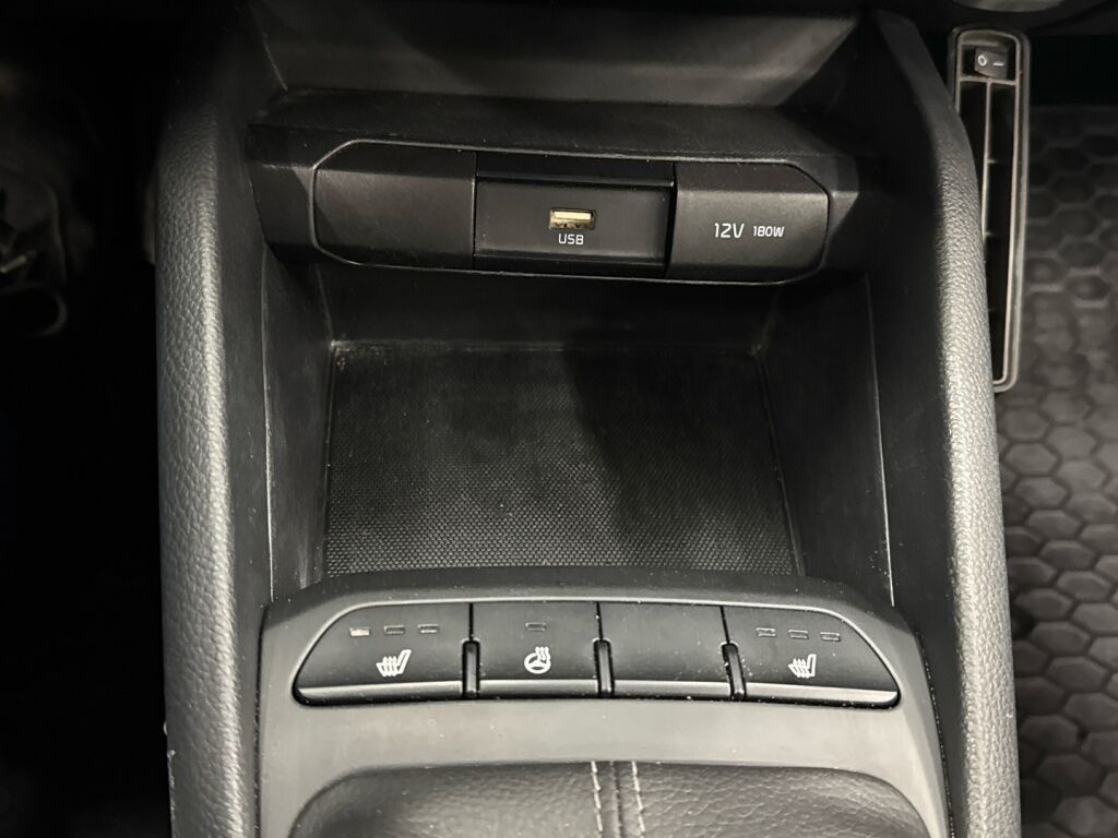 Kia Rio 2023 Punainen