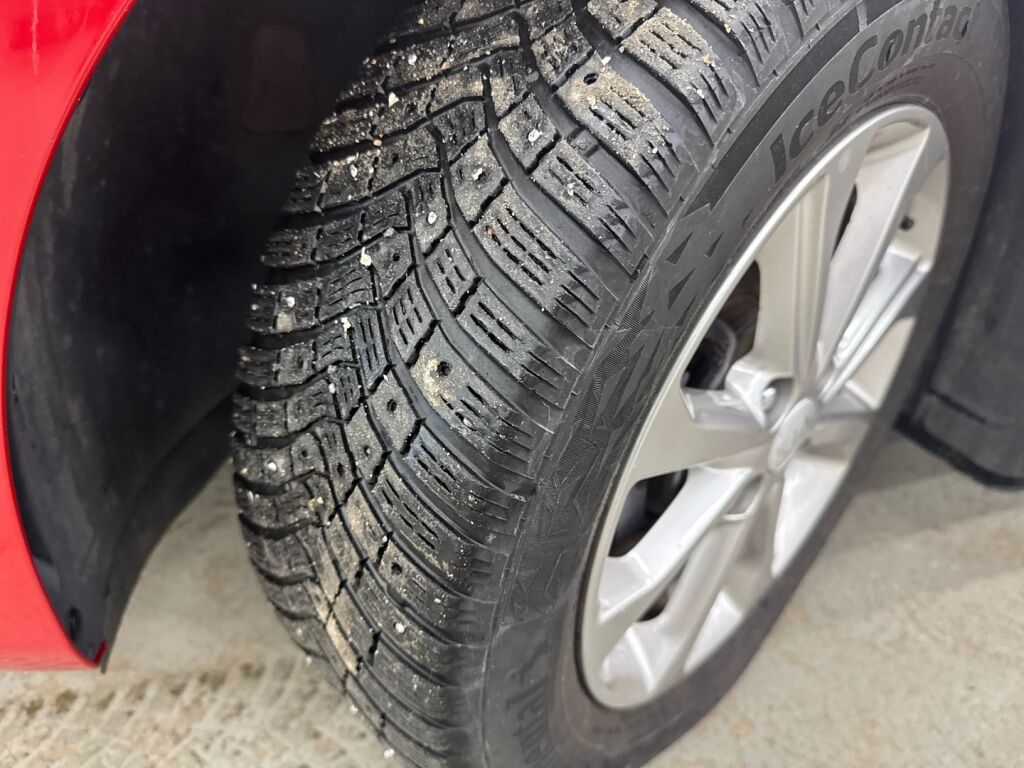 Kia Rio 2023 Punainen