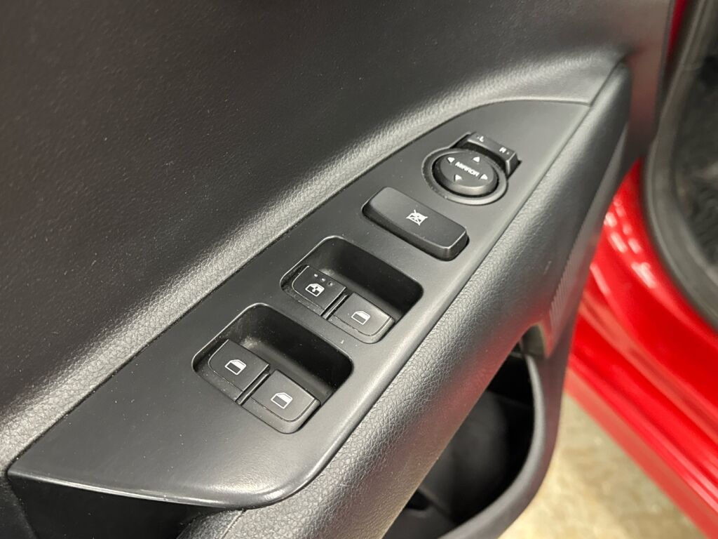 Kia Rio 2023 Punainen