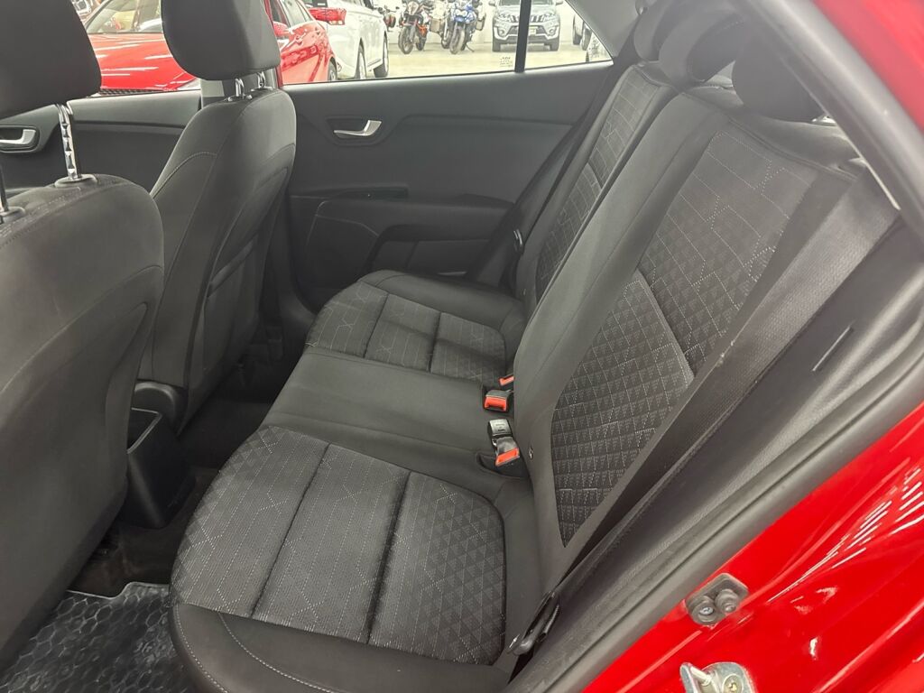 Kia Rio 2023 Punainen