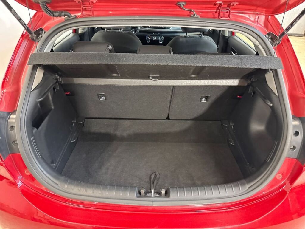 Kia Rio 2023 Punainen