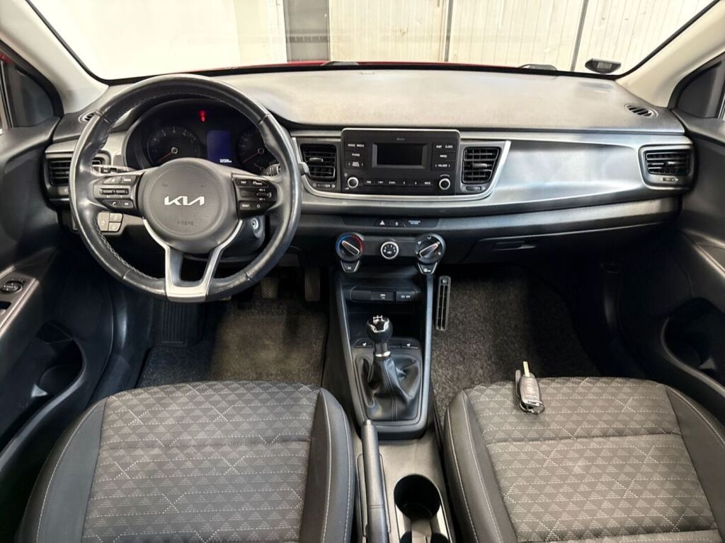 Kia Rio 2023 Punainen