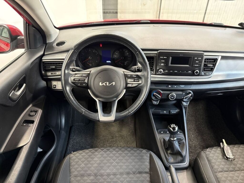Kia Rio 2023 Punainen