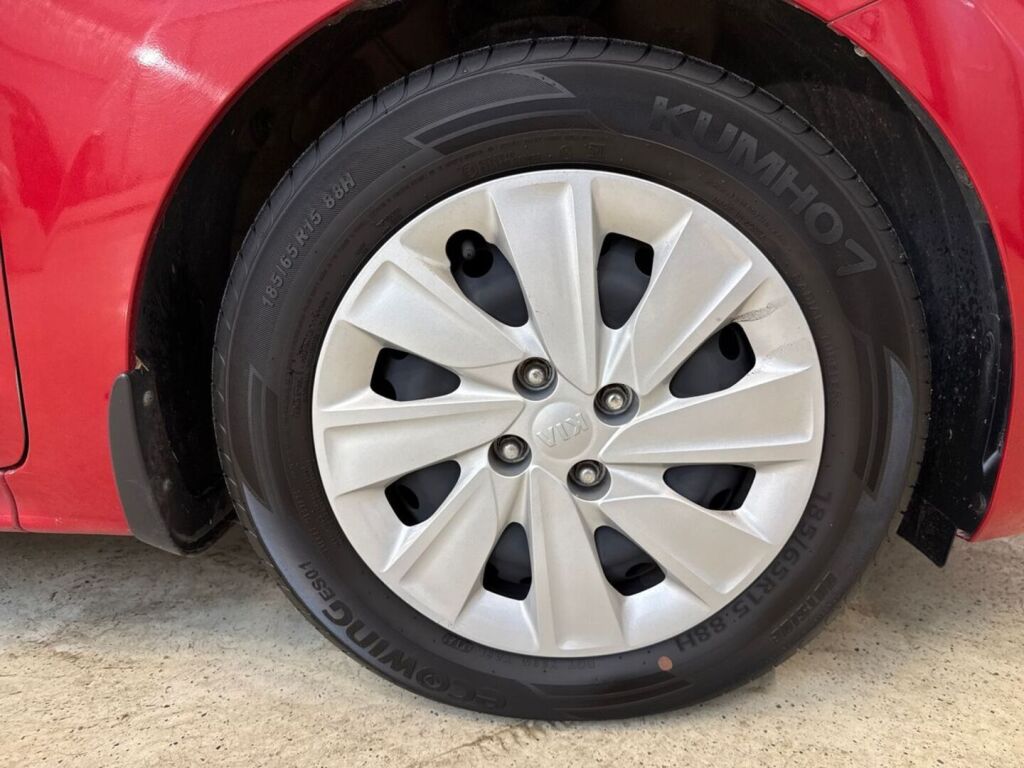 Kia Rio 2023 Punainen