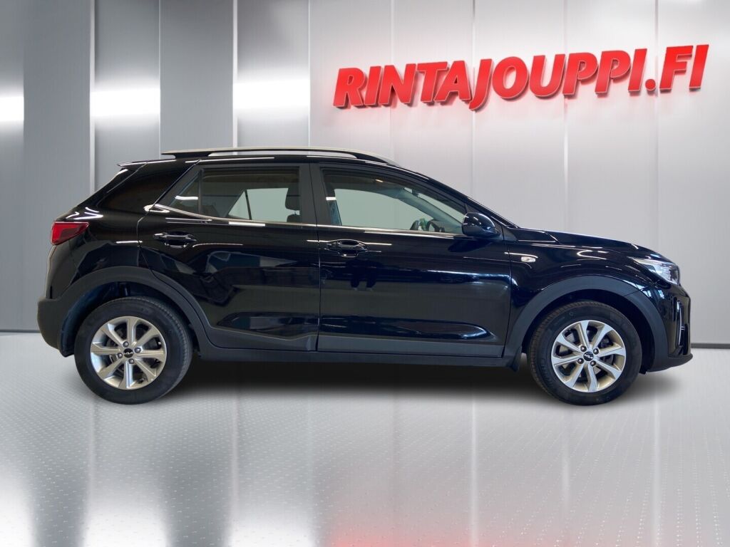 Kia Stonic 2022 Musta