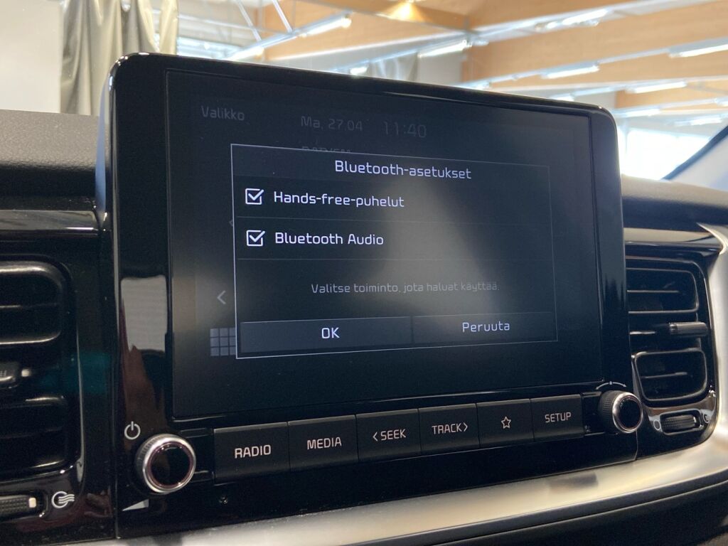Kia Stonic 2022 Musta