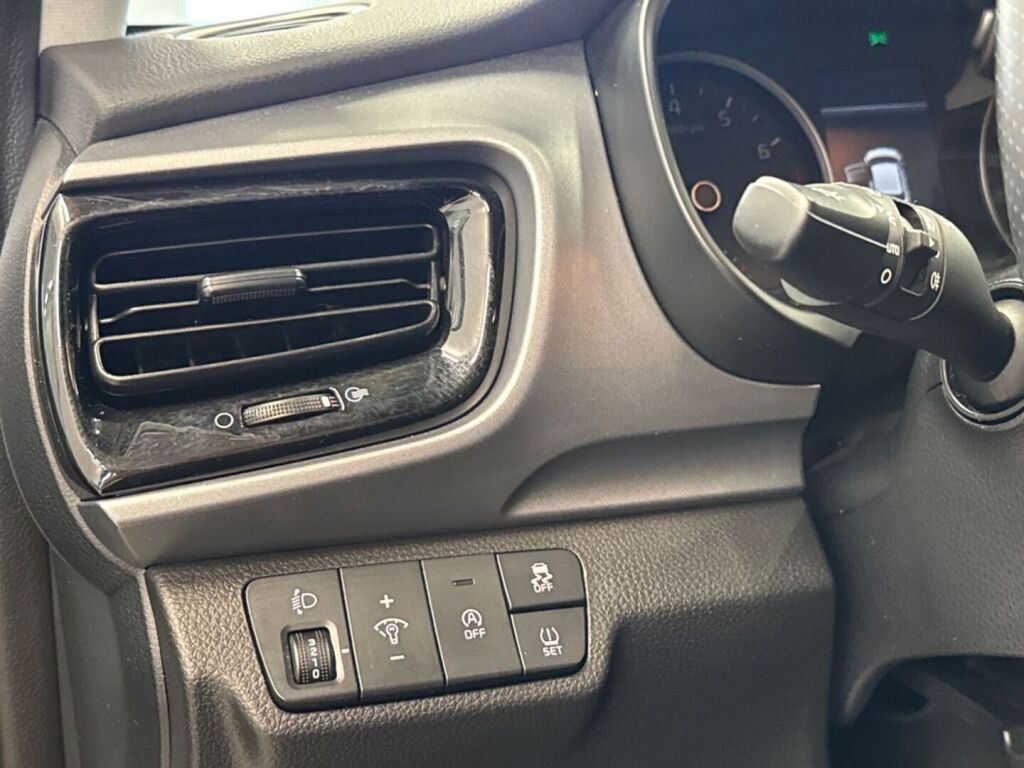 Kia Stonic 2022 Valkoinen