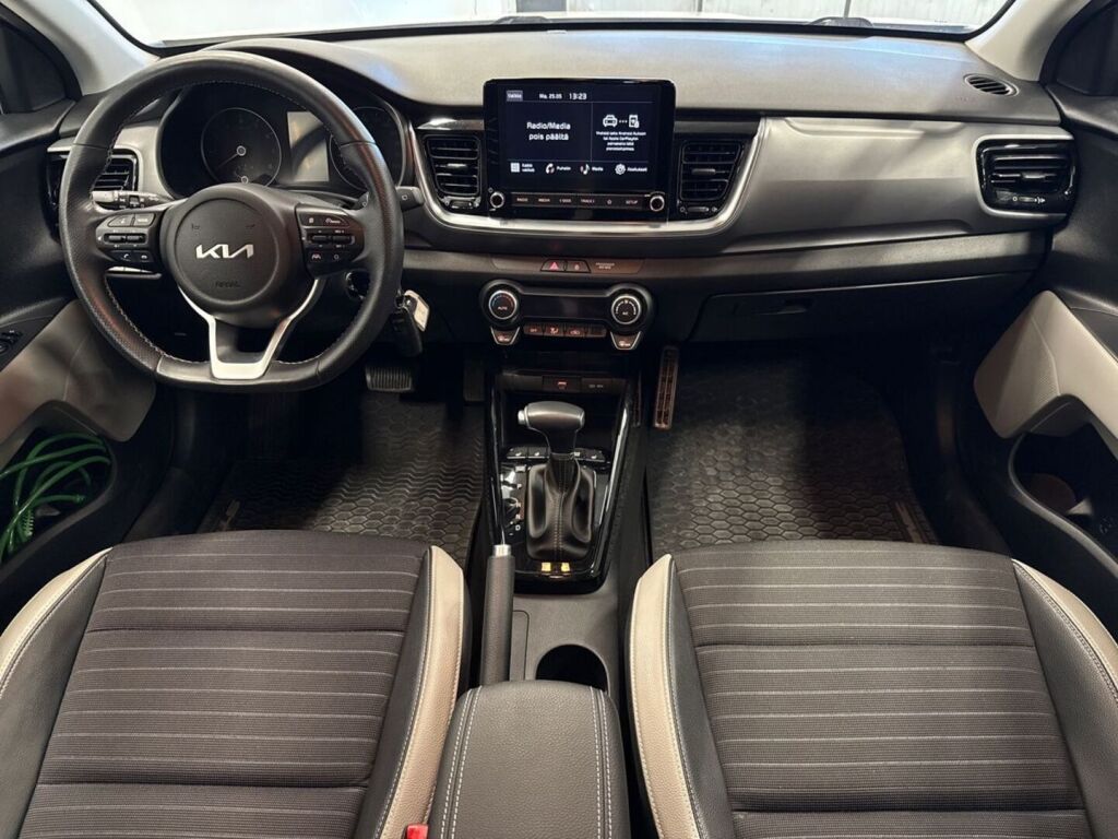 Kia Stonic 2022 Valkoinen